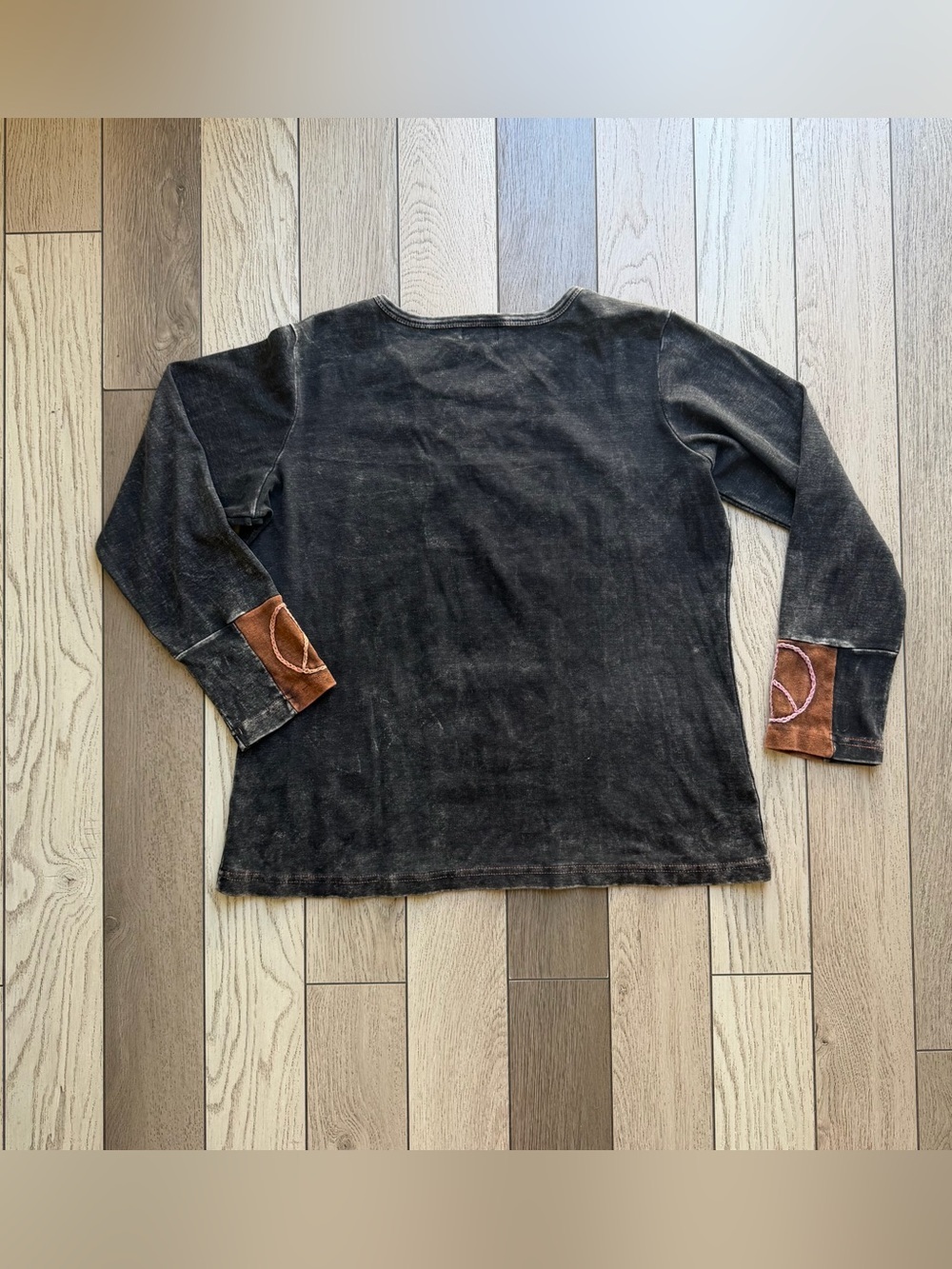 Vintage Rising International Black Peace-Sign Patch Long Sleeve Top L - Picture 4 of 5